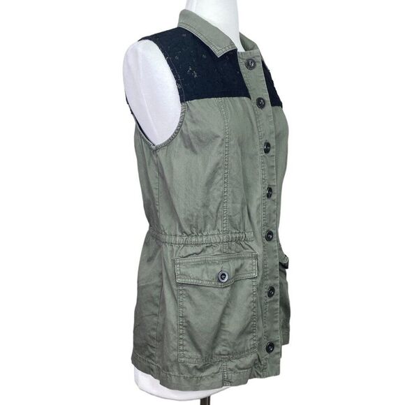 Maurices Green Vest Lace Shoulder Medium - Picture 2 of 5